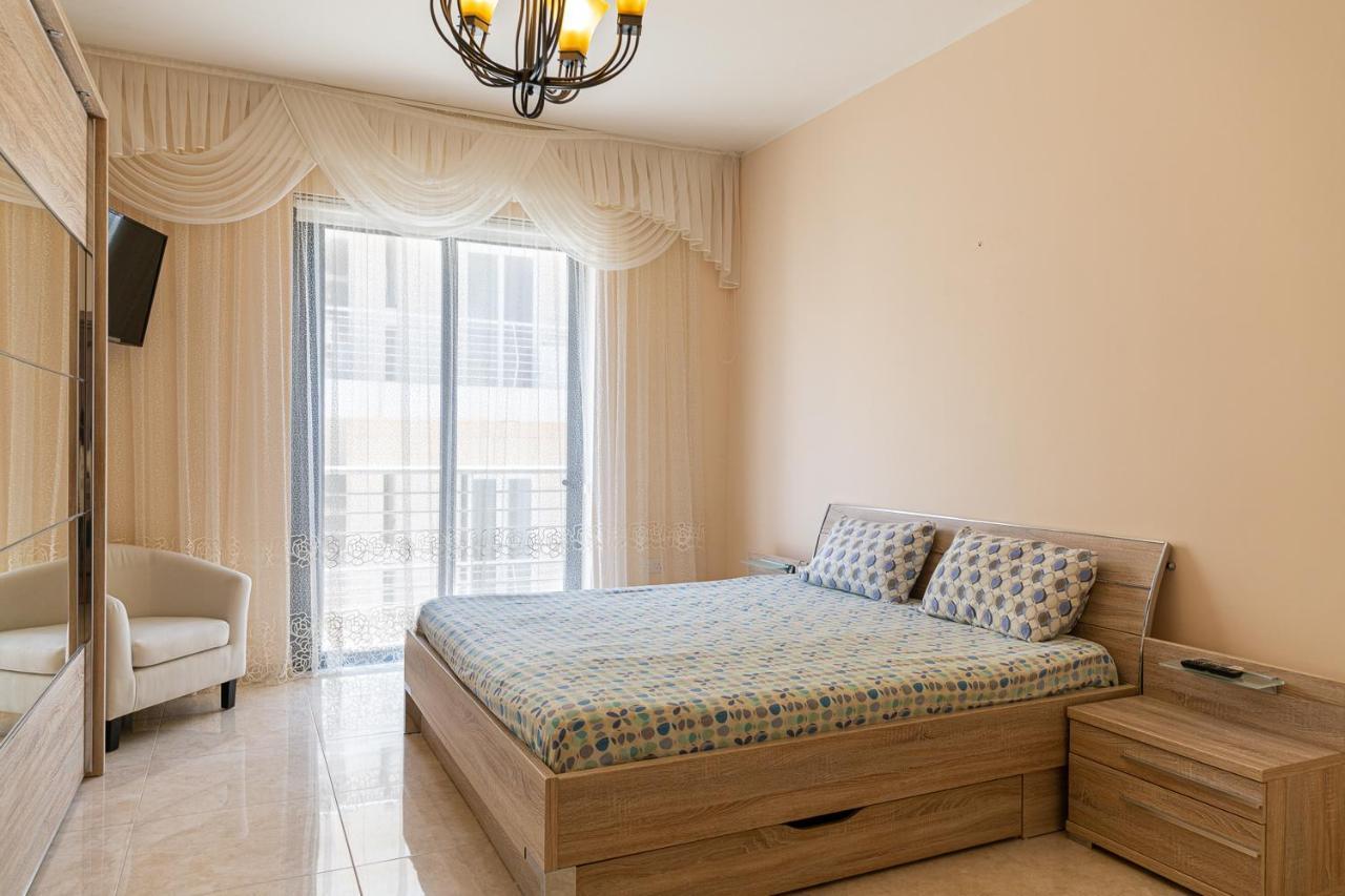 Beautiful Sea View Apartment Sliema Luaran gambar