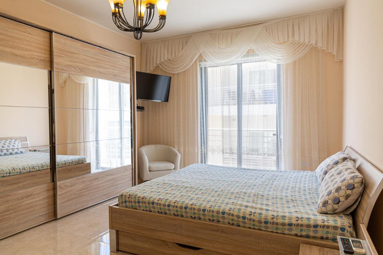 Beautiful Sea View Apartment Sliema Luaran gambar